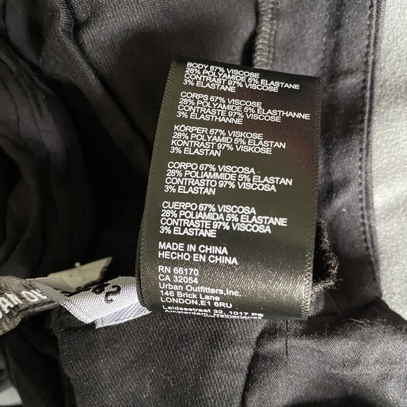 Urban Outfitters | NWT Black Tie-Back Square Neck Crop Top - Picture 5 of 5